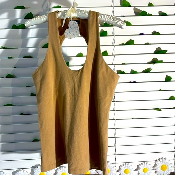 Moda International cashew tan bare shoulders top with built in shelf bra - Picture 1 of 5